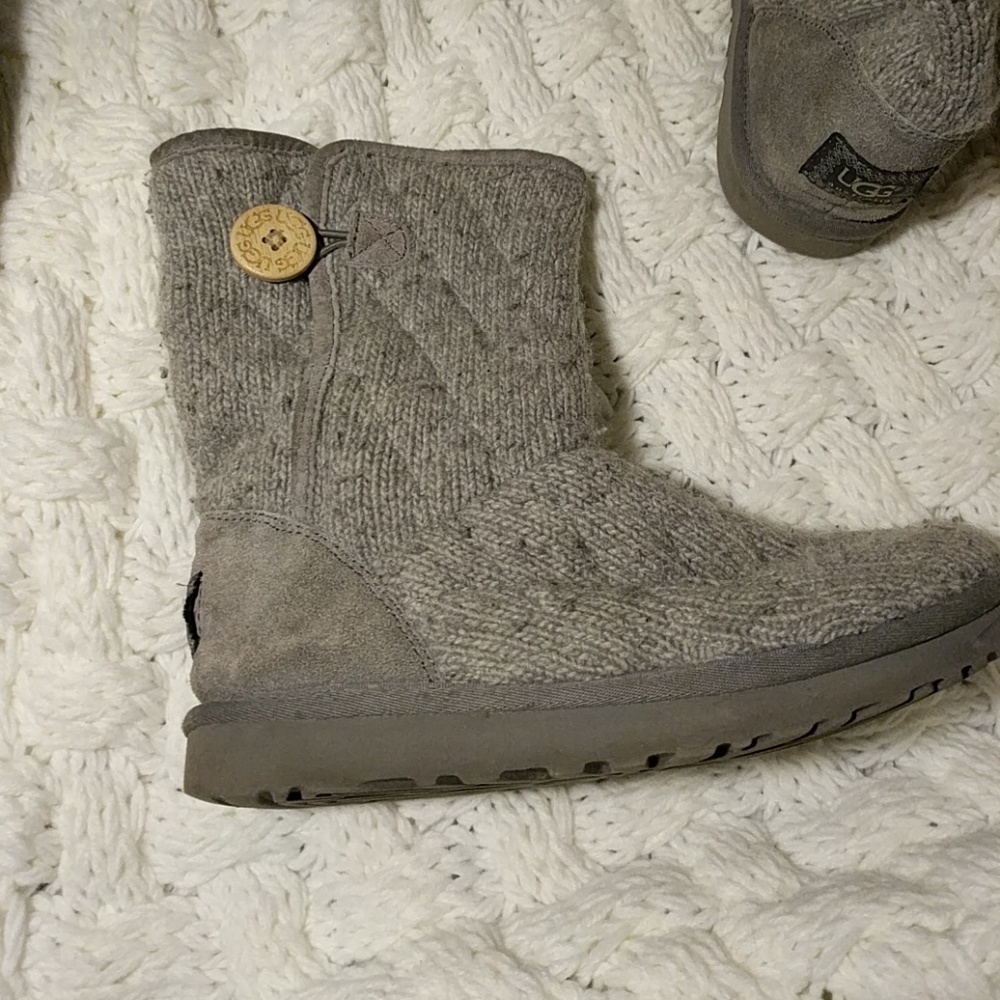 Ugg books- BOGO 50% OR 3 FOR 1 FREE